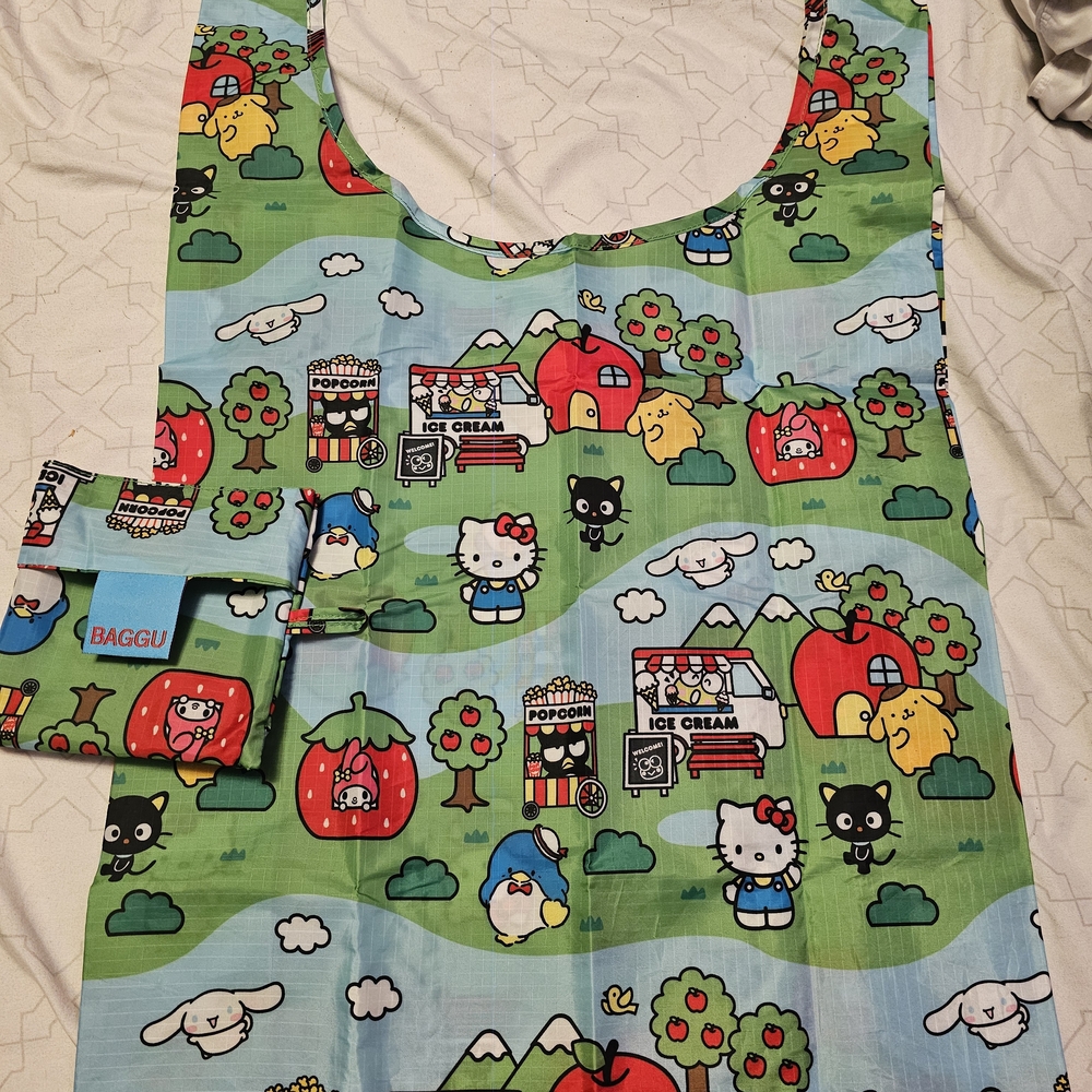 BAGGU Hello Kitty Standard Size